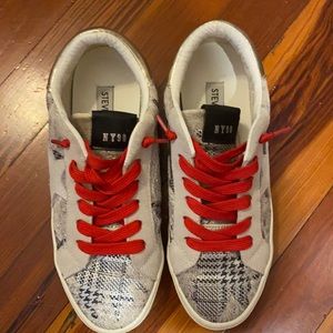 Steve Madden Sneakers